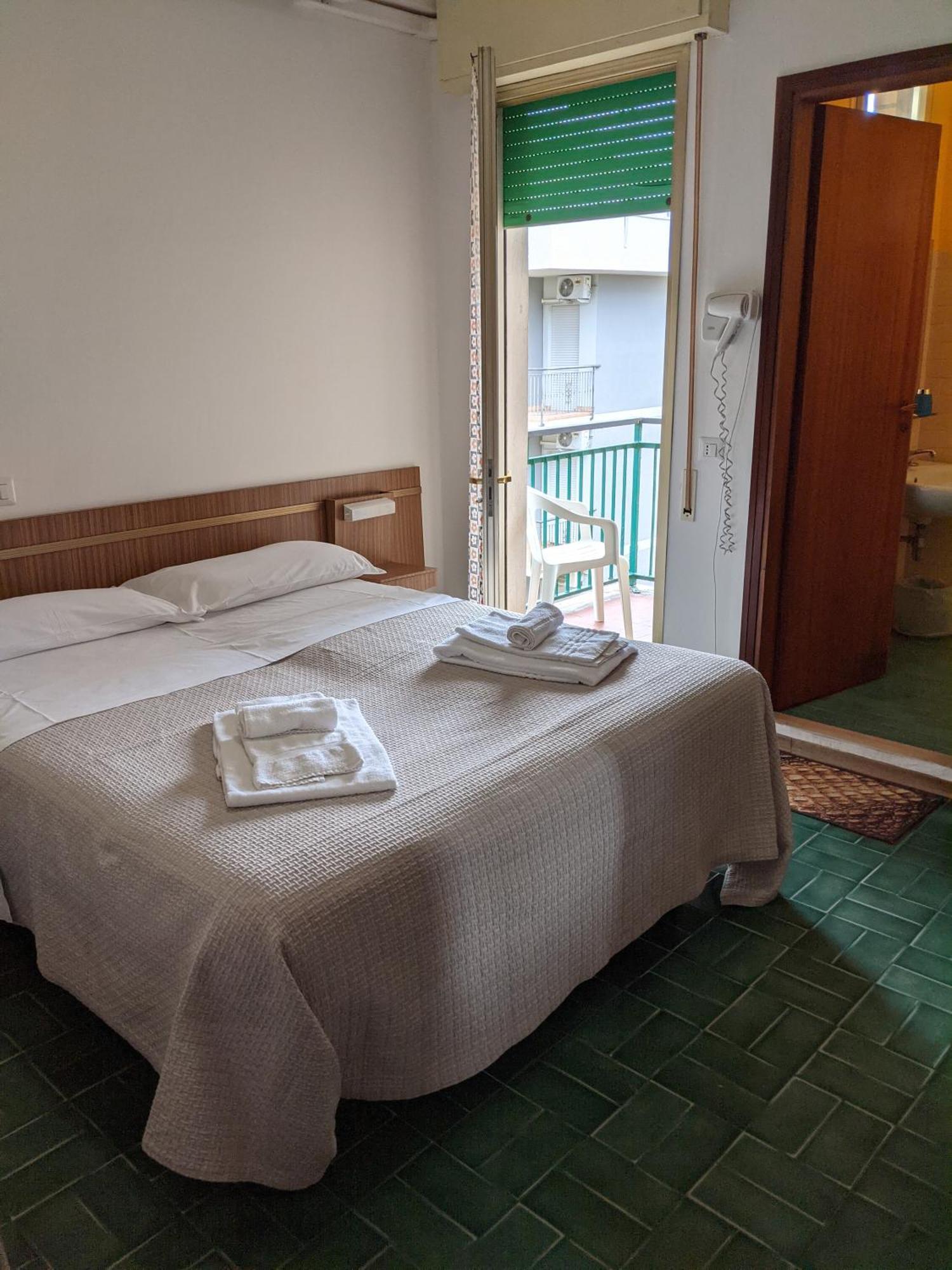 Hotel Bellevue チェゼナーティコ エクステリア 写真
