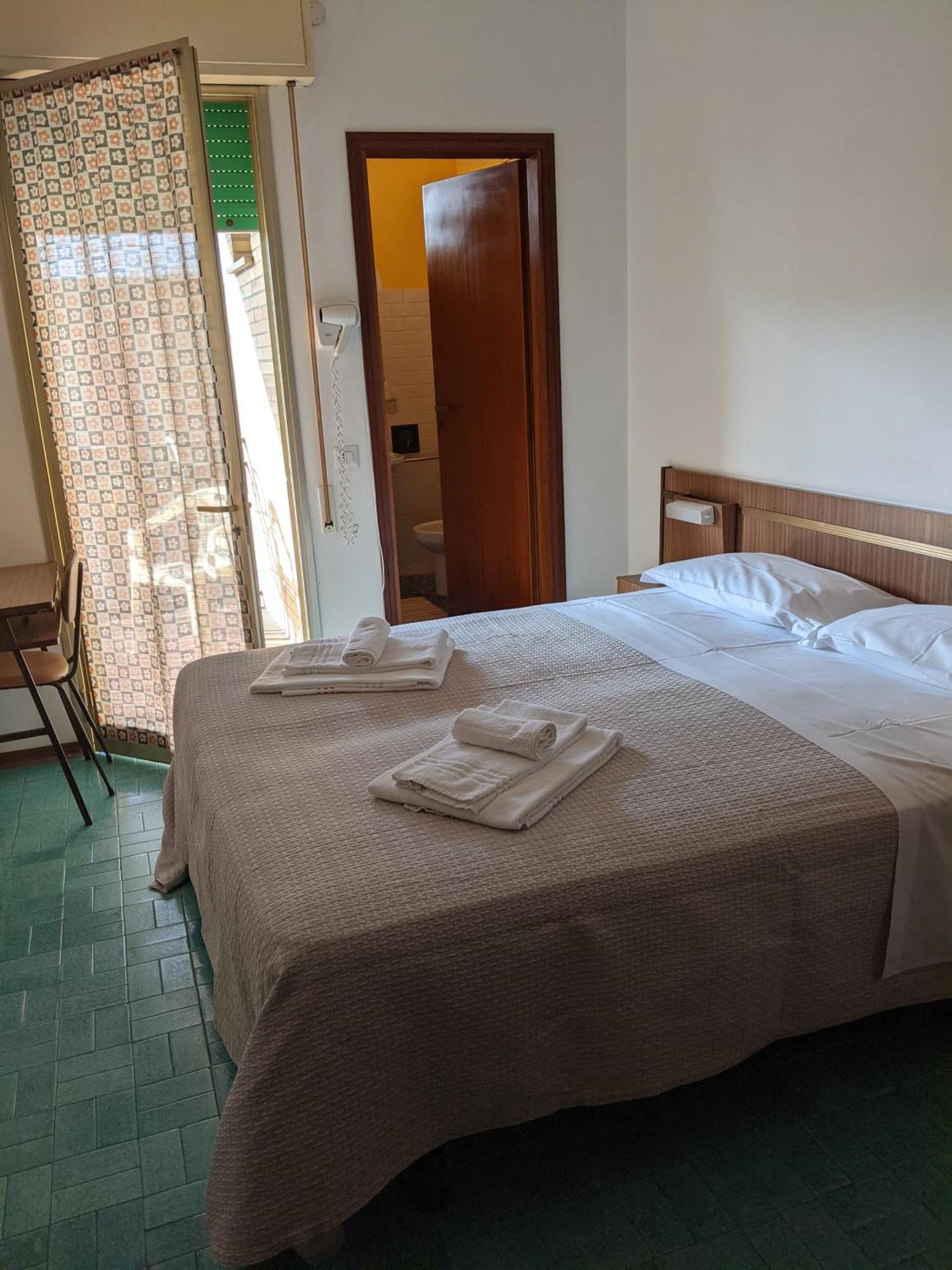 Hotel Bellevue チェゼナーティコ エクステリア 写真